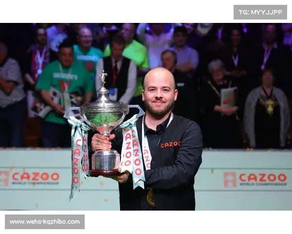 世界斯诺克锦标赛谢菲尔德开赛，中国选手卫冕征程受瞩目